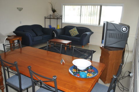 Maroochy Sands Holiday Units - Dalby Accommodation 2