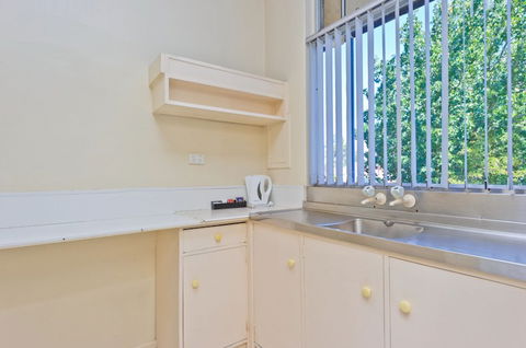 Mountway Holiday Apartments - Dalby Accommodation 5