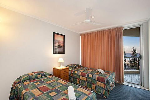 Rainbow Commodore Holiday Apartments - Dalby Accommodation 3