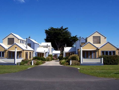 Rayville Boat Houses - Dalby Accommodation 1