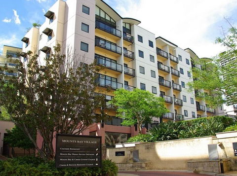 Mounts Bay Waters Apartments - Dalby Accommodation 1