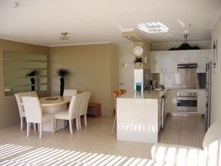 Beachfront Towers - Dalby Accommodation 9