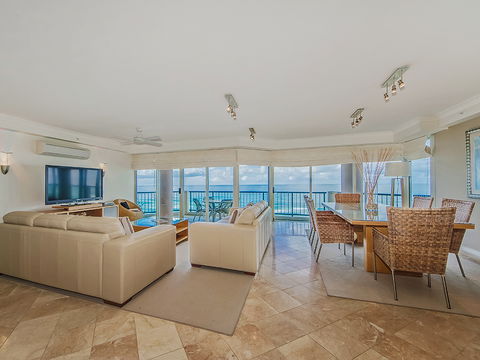 AA Oceana On Broadbeach - Dalby Accommodation 12