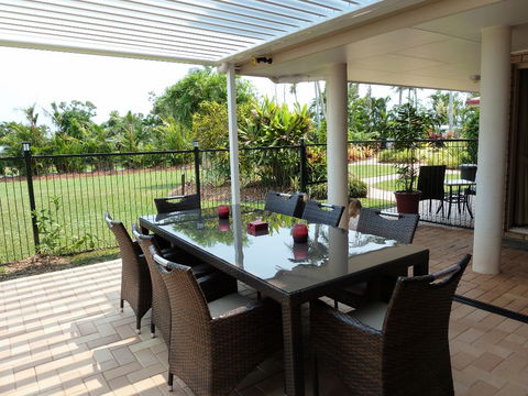 Montage Beach Apartments - Dalby Accommodation 4