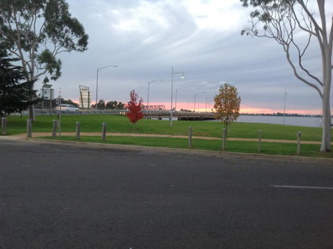 Lake View Motel - Dalby Accommodation 7