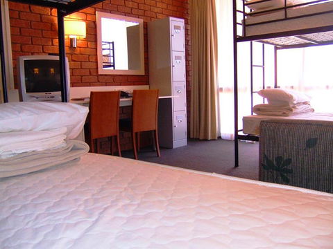 Alice In The Territory - Dalby Accommodation 5