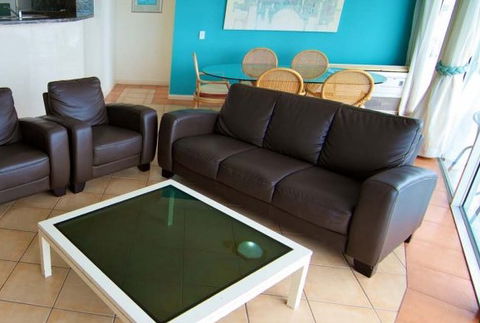 Surfers Mayfair - Dalby Accommodation 1