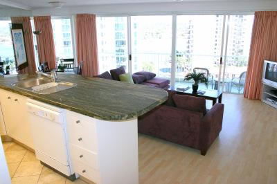 Surfers Mayfair - Dalby Accommodation 5
