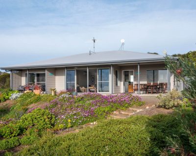 Emu Bay Holiday Homes - Dalby Accommodation 3