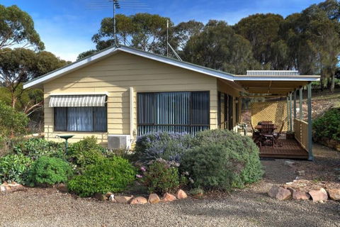 Emu Bay Holiday Homes - Dalby Accommodation 1