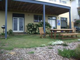 Victor Apartments - Cheri-On-Sea Apartment - Dalby Accommodation 0