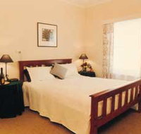 The Farm House - Dalby Accommodation