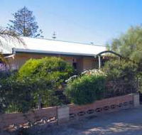 Smoky Bay Seaside Cottage - Dalby Accommodation
