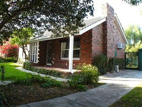 Langman Cottage - Dalby Accommodation 0