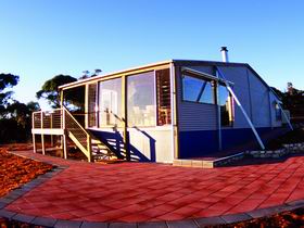 Wilderness Valley Studio Accommodation - Dalby Accommodation 0