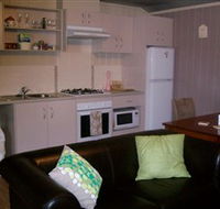 Little Para Cottage - Dalby Accommodation