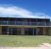 Moonta Bay Beach Villas - Dalby Accommodation