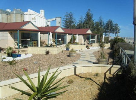 The Mac's Beachfront Villas - Dalby Accommodation 1