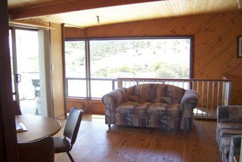 Shboo Shelly Beach Lodge - Dalby Accommodation 4