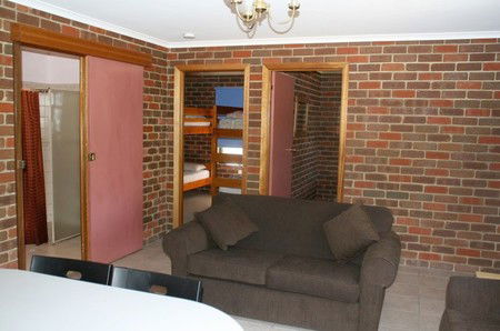 Roonka Riverfront Cottages - Dalby Accommodation 5