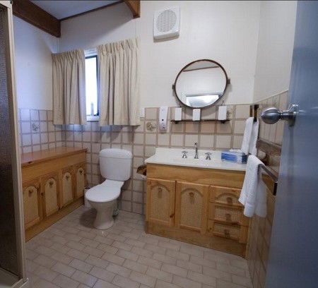 River Shack Rentals - The River Classic - Dalby Accommodation 4