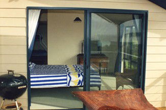 Saar Beach House - Dalby Accommodation 2