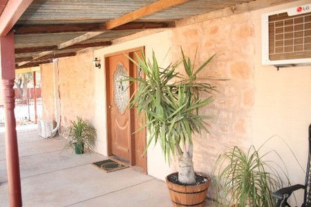 Meaney's Rest - Dalby Accommodation 1