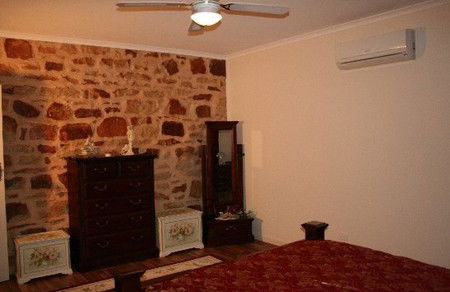 Meaney's Rest - Dalby Accommodation 5