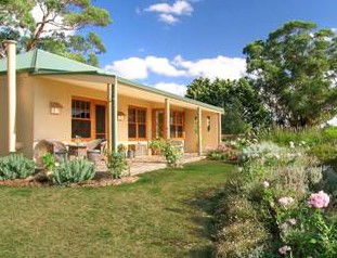 Hannah's Cottage - Dalby Accommodation 1