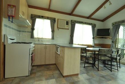 Western KI Caravan Park Cabins - Dalby Accommodation 3