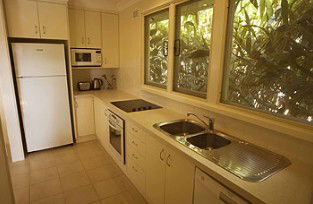 Ava Holiday Beach House - Dalby Accommodation 1