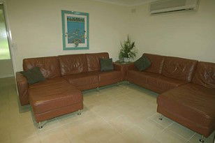 Ava Holiday Beach House - Dalby Accommodation 4