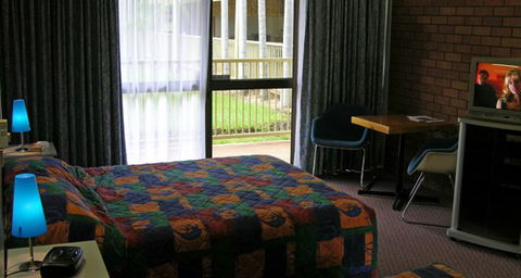 Batchelor Resort - Dalby Accommodation 4