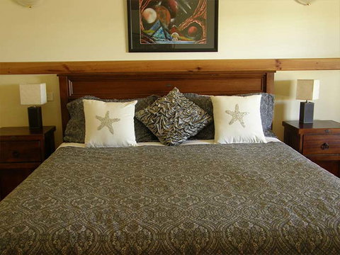 Beachport Retreat - Dalby Accommodation 1