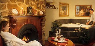 Paringa House B&B Stone Cottages - Dalby Accommodation 1