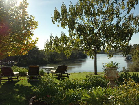 Paringa House B&B Stone Cottages - Dalby Accommodation 5