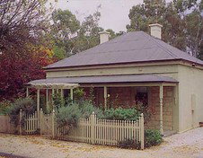 Miriams Cottage - Dalby Accommodation 0