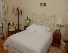 Miriams Cottage - Dalby Accommodation 3
