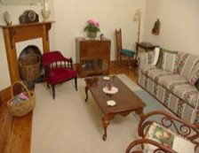Miriams Cottage - Dalby Accommodation 5