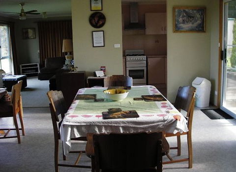 The Folly Holiday Home - Dalby Accommodation 4
