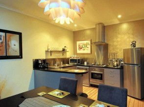 Riverview Rise Retreats - Dalby Accommodation 6