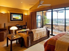 Riverview Rise Retreats - Dalby Accommodation 7
