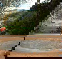 Adelaide Hills Country Cottages - The Nest - Dalby Accommodation