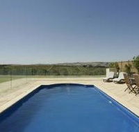 McLaren Ridge 4 - McLaren Ridge Log Cabins - Dalby Accommodation