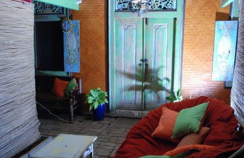 The Lotus Eater - Dalby Accommodation 4