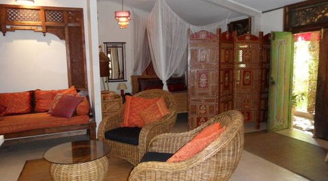 The Lotus Eater - Dalby Accommodation 7