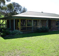 The Beach House - Normanville - Dalby Accommodation