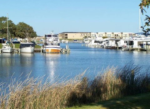 Villa Hindmarsh - Dalby Accommodation 0