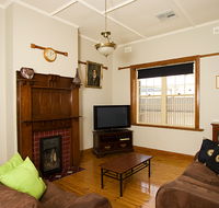 Semaphore Beach House - Dalby Accommodation