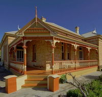 Myras Moonta Retreat - Dalby Accommodation